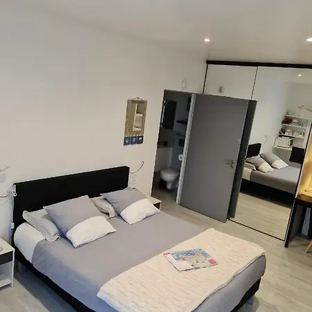 Guest house Spacieuse, Moderne Et Tres Confortable A